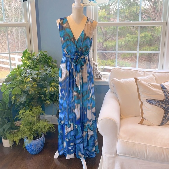 Apostrophe Blue and Cream Patterned Maxi Dress - Picture 3 of 10